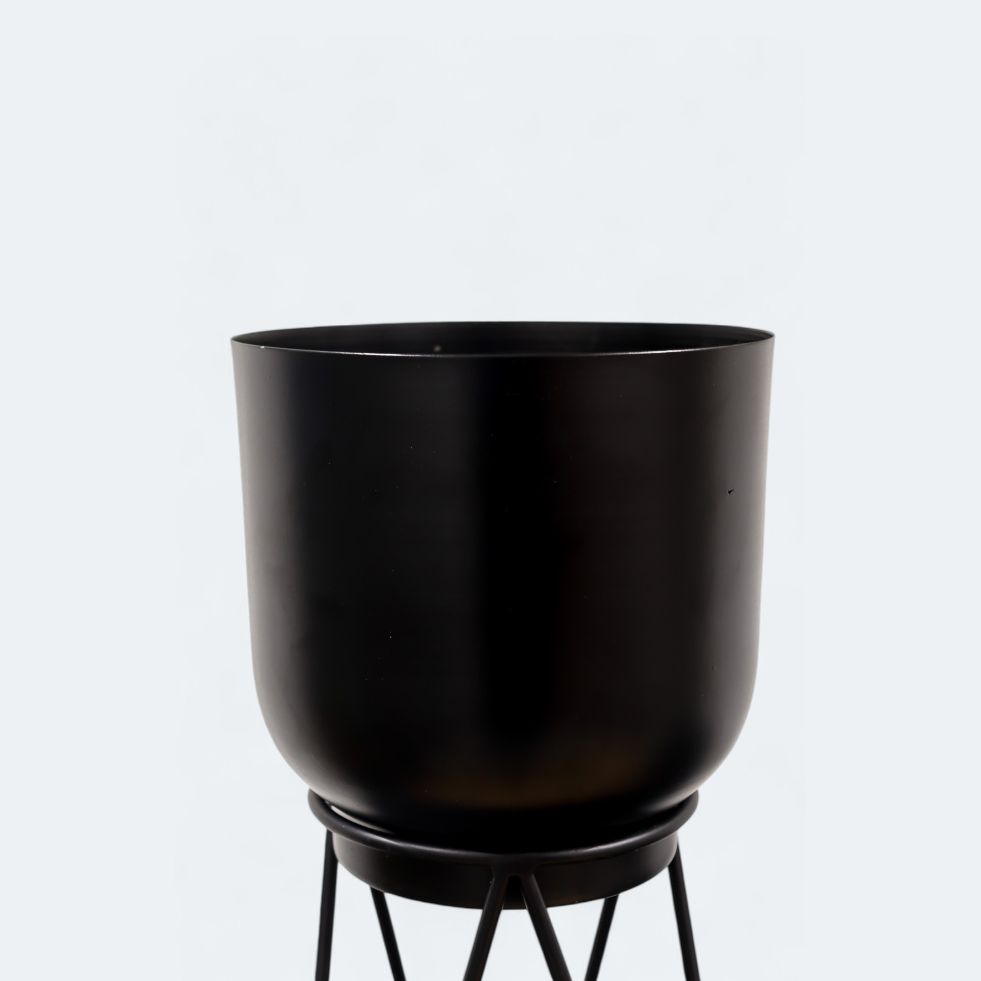 Premium Black Planter Pots With Stand