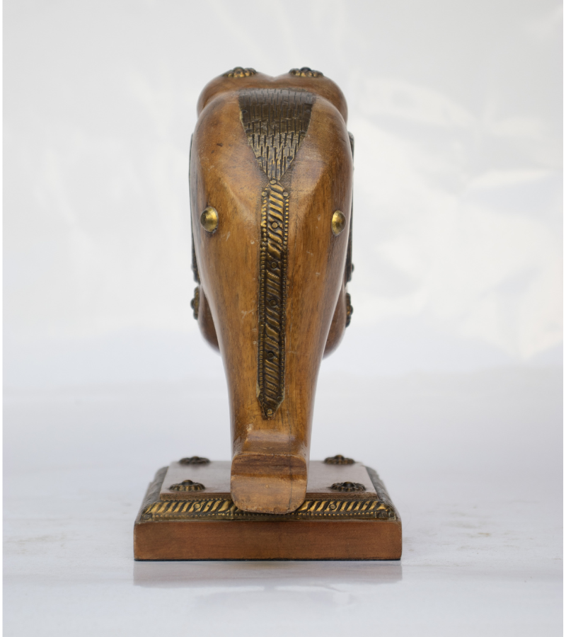 Rustic Elephant Head Table Decor