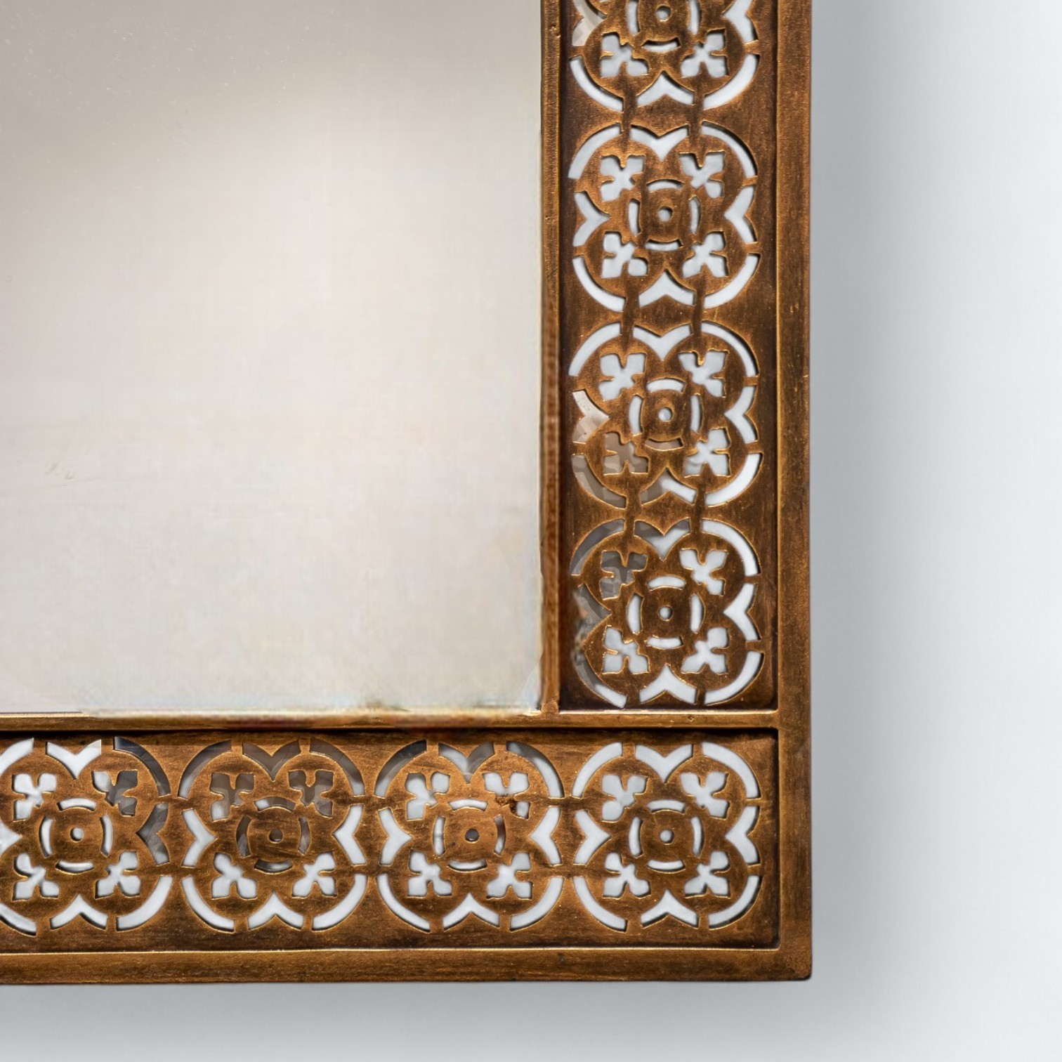 Luxurious Brass Wall Mirror