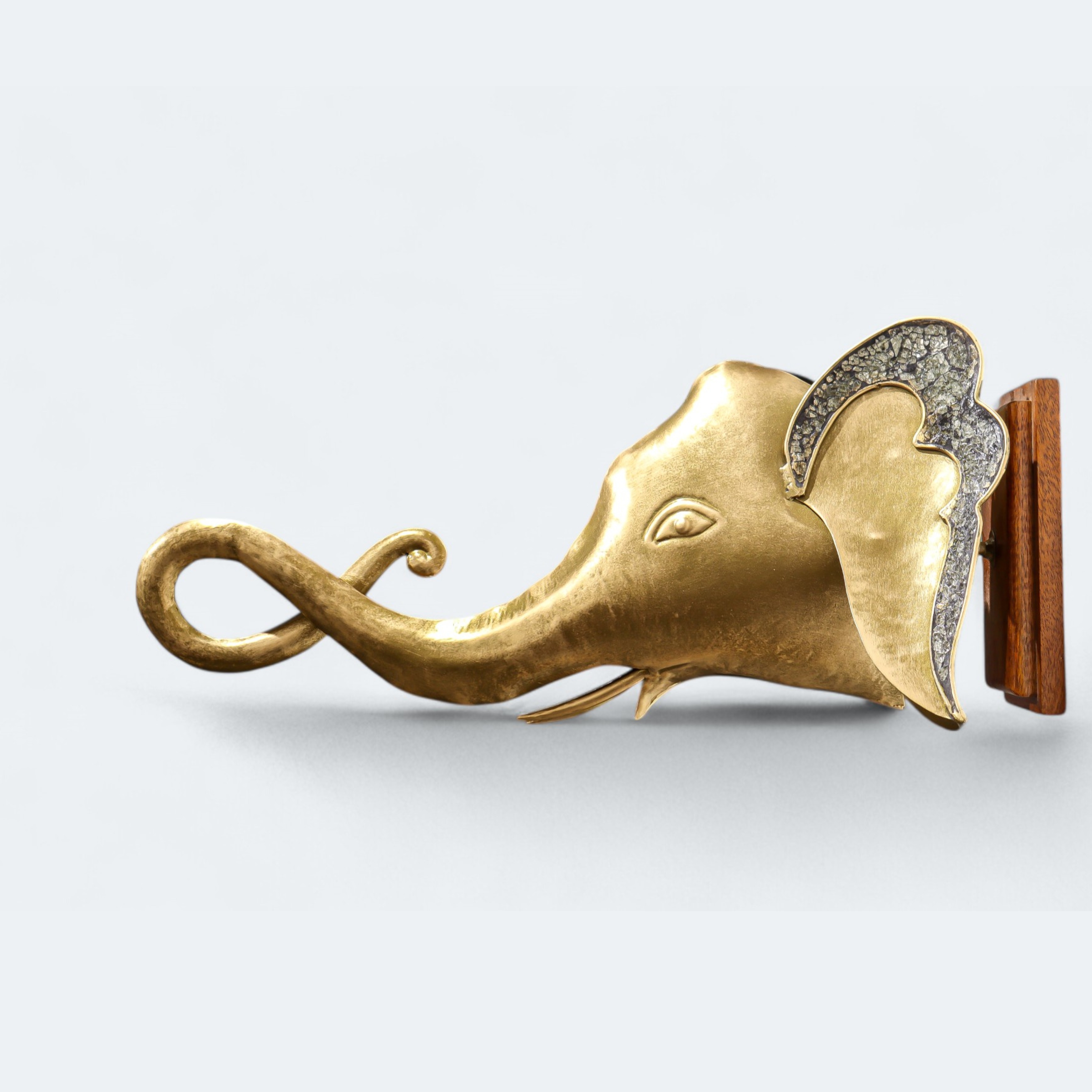 Golden Metal Elephant Head wall Decor