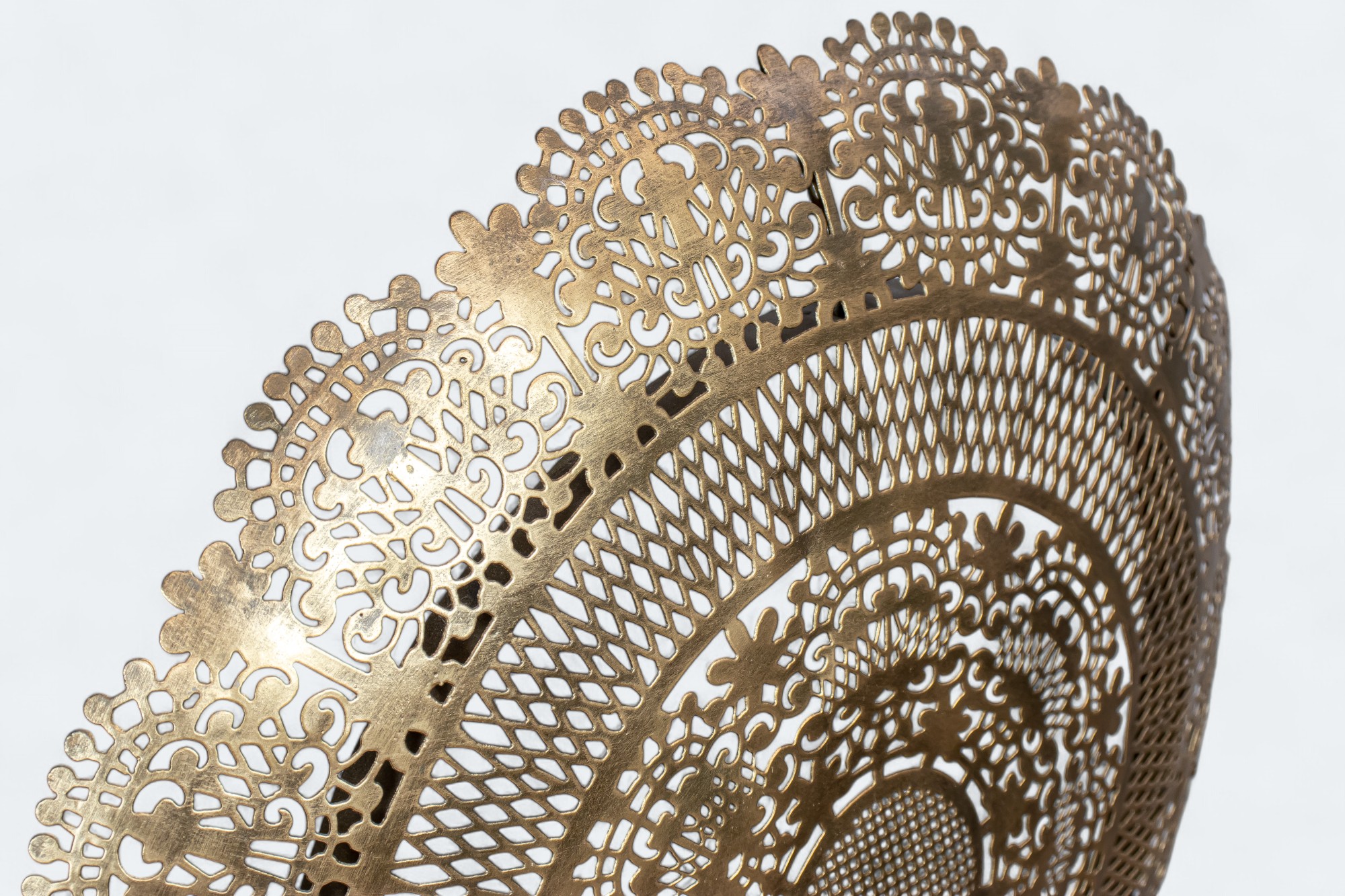 Gilded Radiance Decor