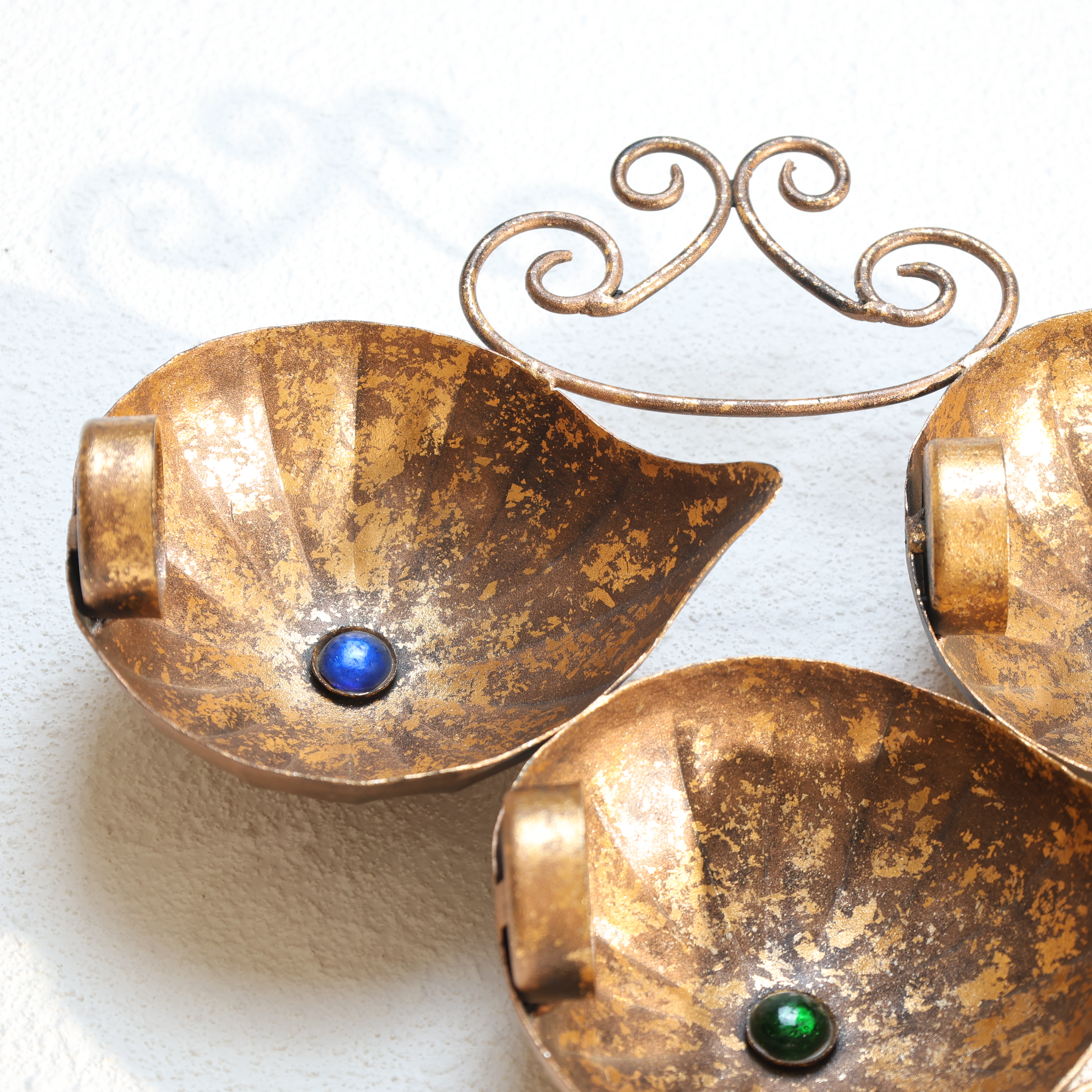 Multicolor Stone Pelted Wall Sconce