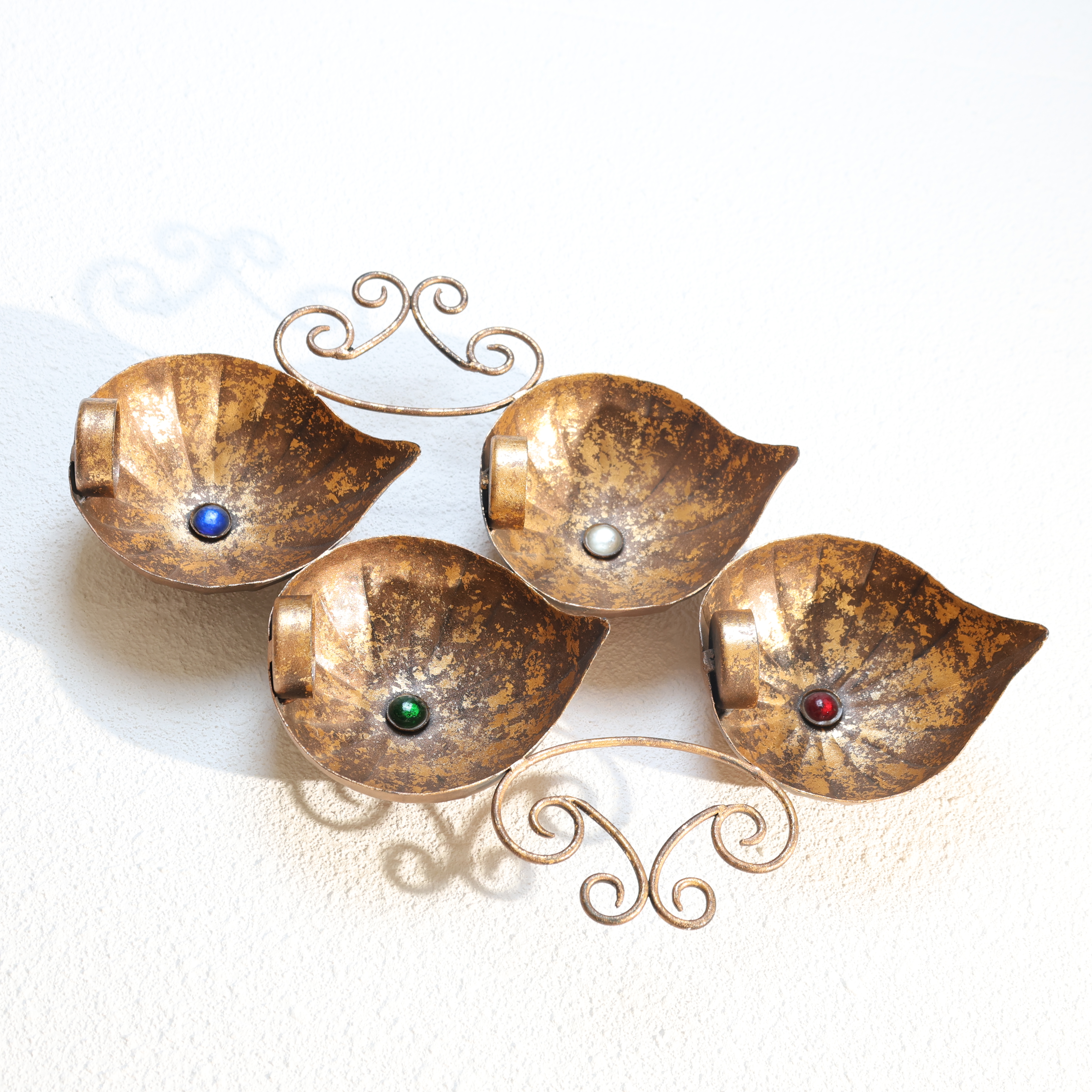 Multicolor Stone Pelted Wall Sconce