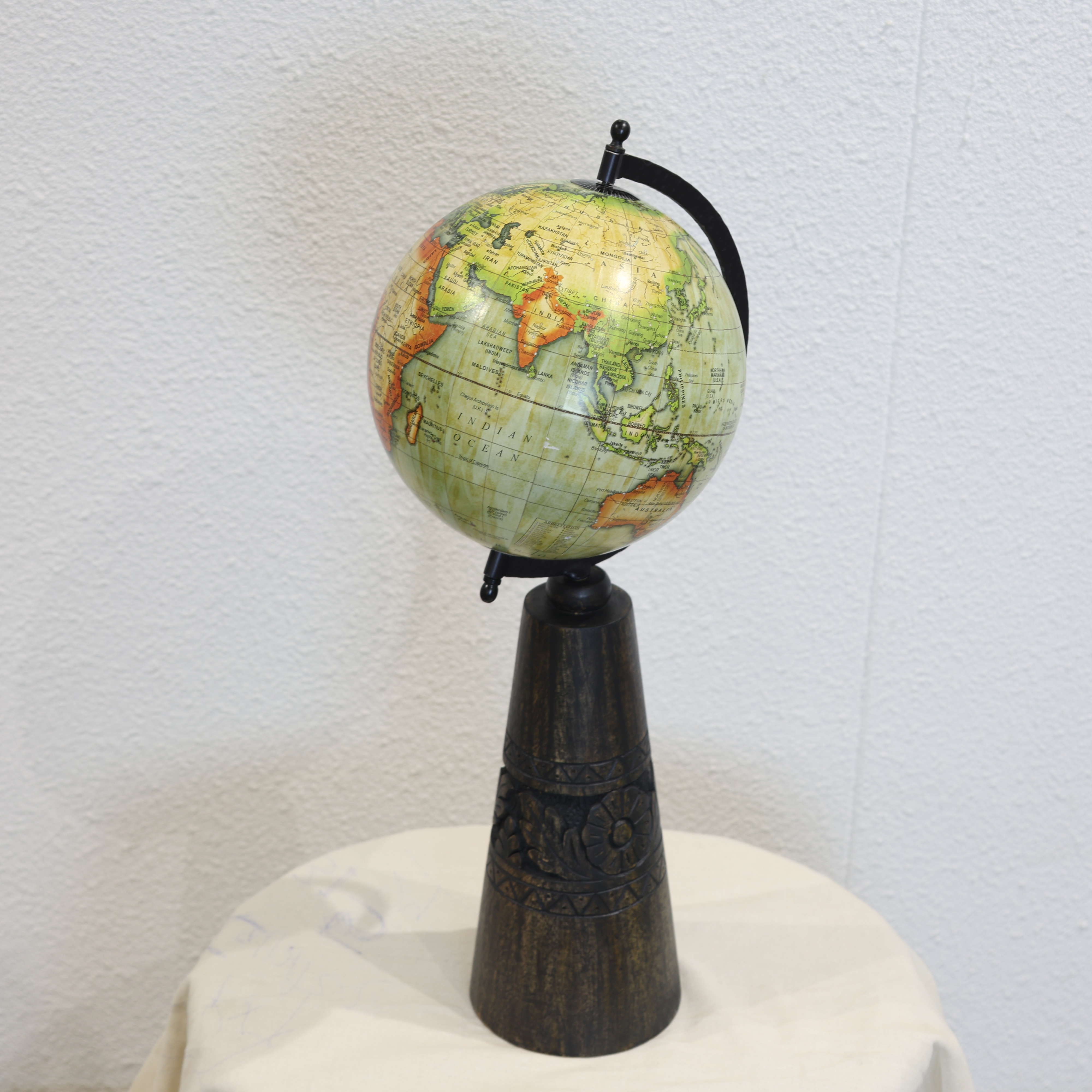 Crafted Wooden Carving Leg Globe