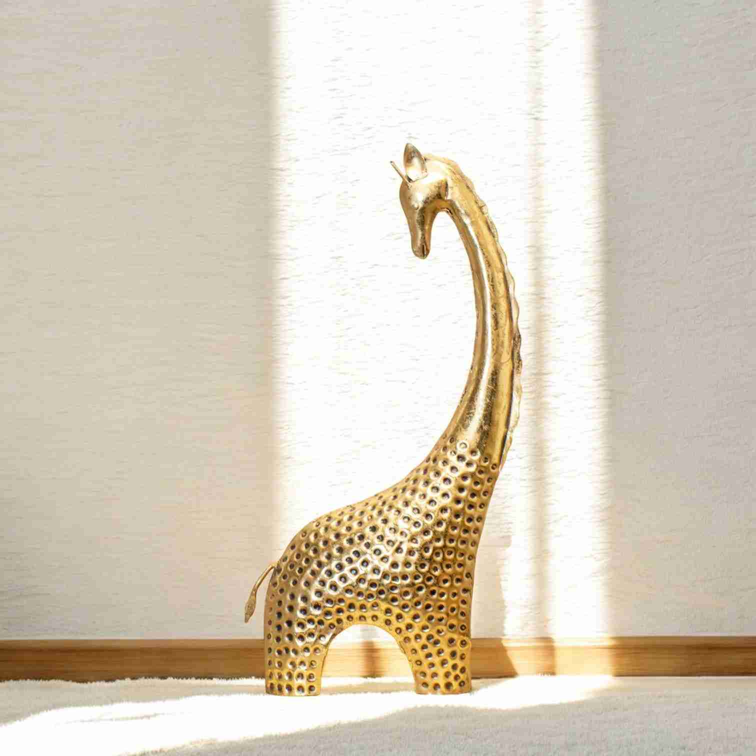 Handicraft Majestic Giraffe